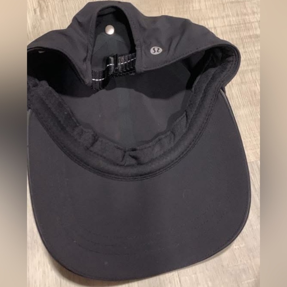 Lululemon Black ballcap